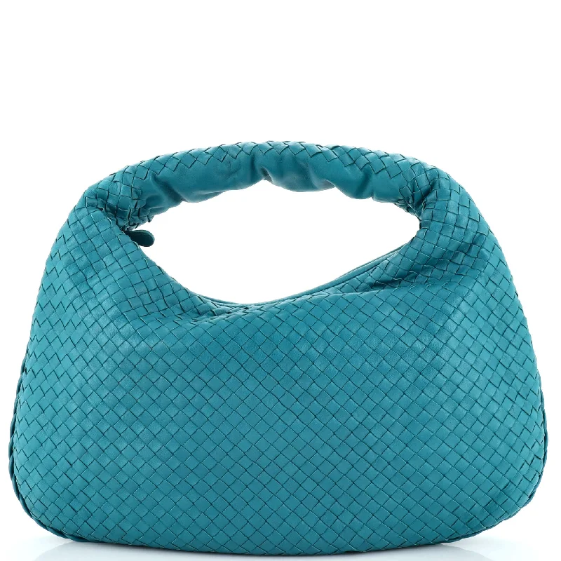 Plus - size hobo bag with a roomy interior for carrying essentialsVeneta Hobo Intrecciato Nappa Large