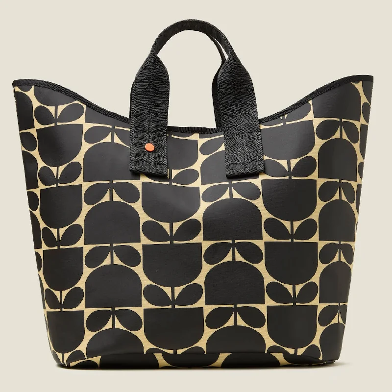 Leatherette tote bag with a quilted pattern and a magnetic snap closureCarryall Large Tote - Block Flower Monochrome