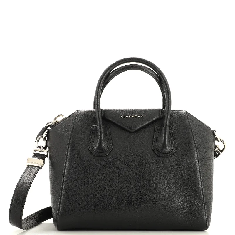 Leatherette satchel with a quilted pattern for a sophisticated styleAntigona Bag Leather Small