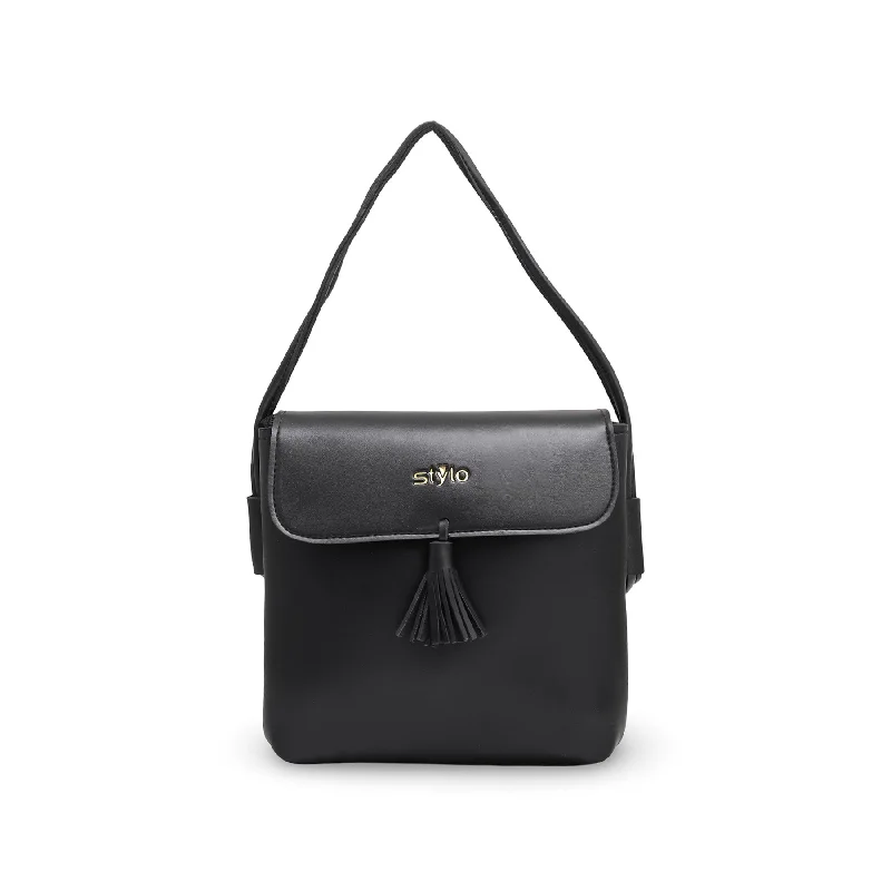 Shoulder bag with multiple compartments and a zippered pocket for organizationBlack Formal Shoulder Bag P56018