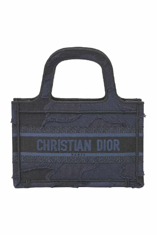 Vegan leather handle bag made from recycled materials for eco - conscious consumers[WB6931] Christian Dior | Top Handle Bag