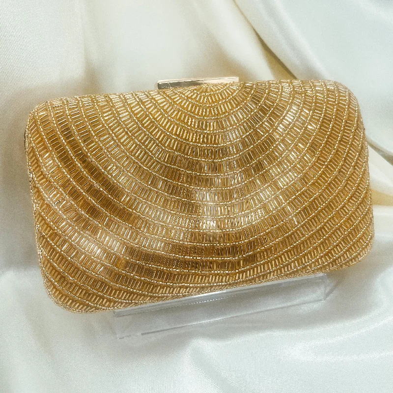 Leather evening bag with a gold - plated chain strap for a sophisticated lookGALA Clutch (Gold)