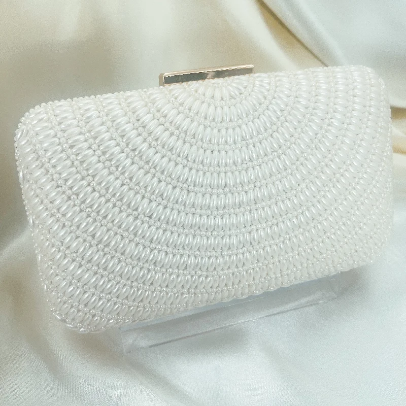 Fur - trimmed evening bag for a luxurious winter eventGALA Clutch (Pearl)