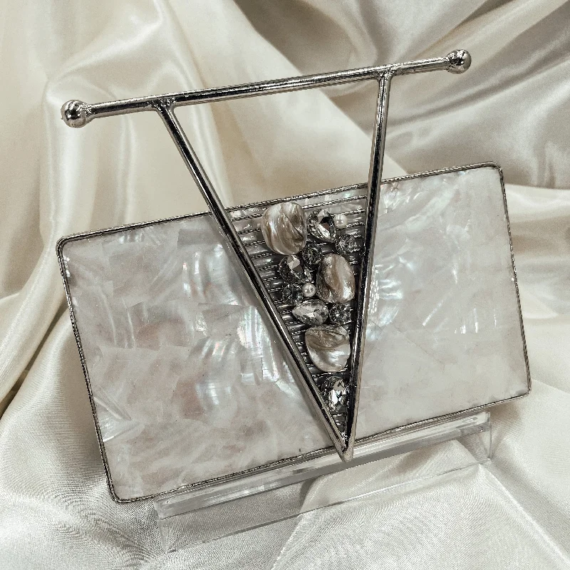 Laser - cut leather evening bag with an intricate patternHINA Clutch (Silver)