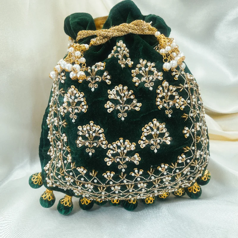 Metallic leather evening bag with a textured finishLAILA Potli (Green)