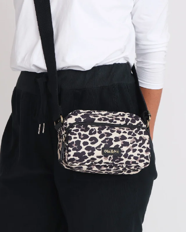 Convertible crossbody bag that can be worn as a shoulder bagLeo Mini Bag - Leopard