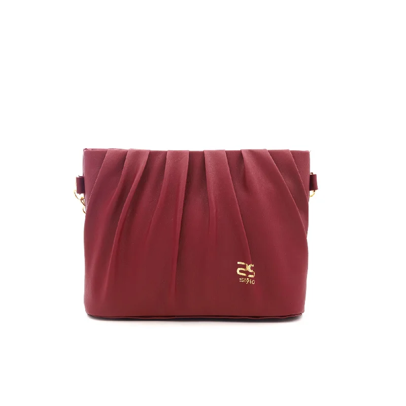 Shoulder bag with a detachable and adjustable strap for customized wearMaroon Formal Shoulder Bag P55220