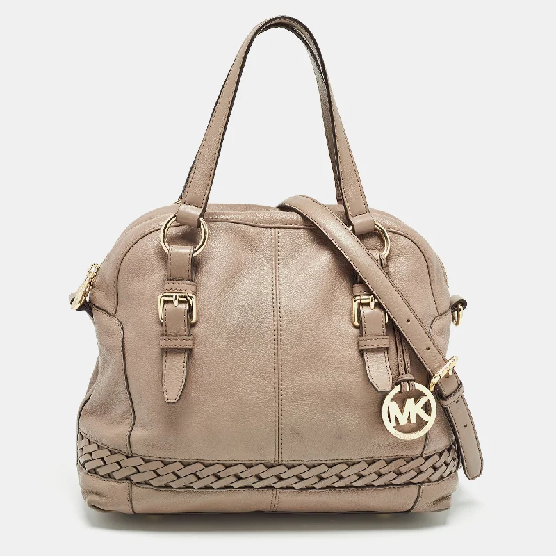 Leatherette satchel with a quilted pattern for a sophisticated styleMichael Kors Beige Leather Gladstone Satchel