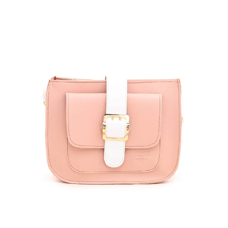 Shoulder bag with a detachable and adjustable strap for customized wearPink Formal Shoulder Bag P55269