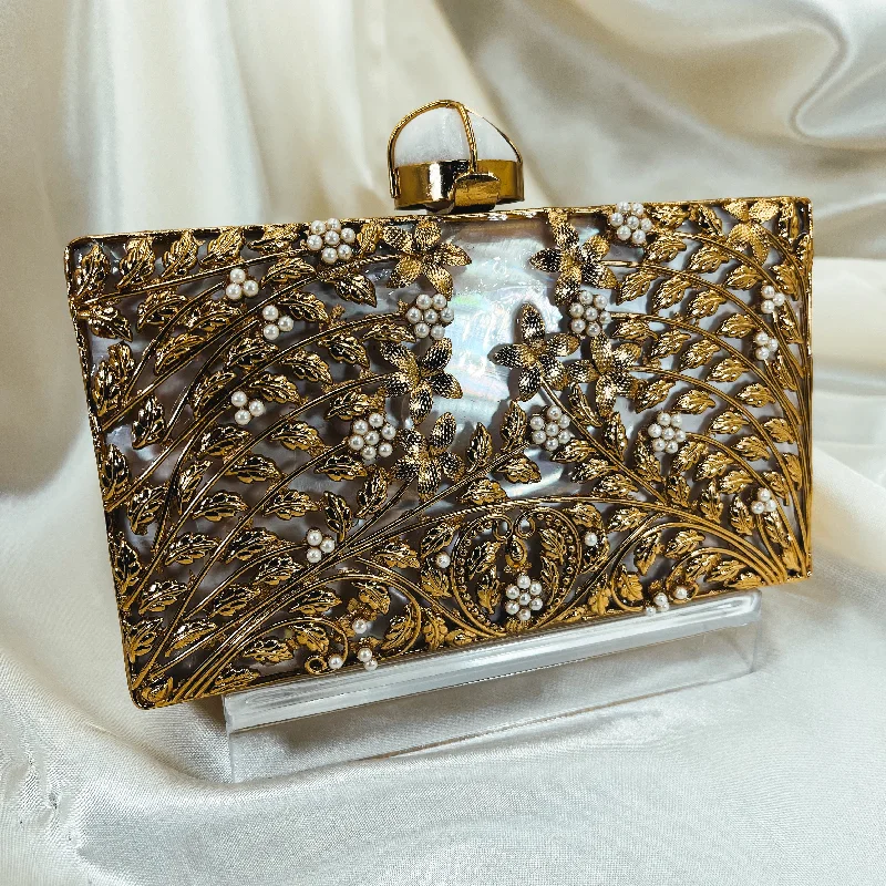 Crystal - encrusted clutch for a red - carpet eventRUHANA Clutch (Gold)