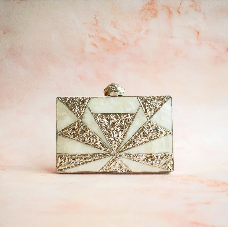 Miniature evening bag with a fold - over clasp for a compact optionSOMA Clutch (Silver)